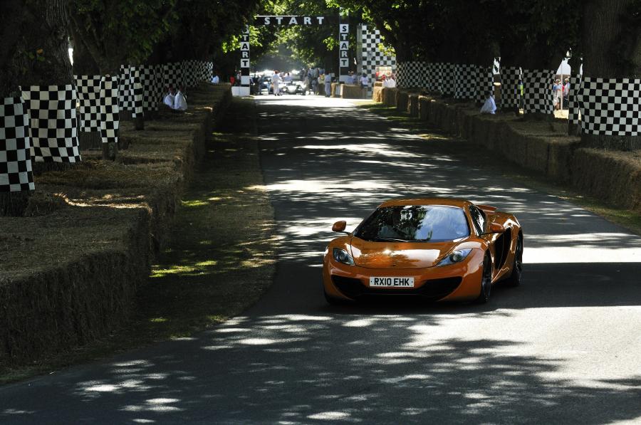  McLaren MP4-12C 2009 года  (фото 164 из 268)